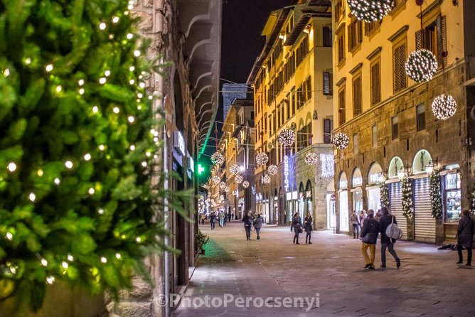 Florence by Night Photo Tour with a Professional Photographer - Five central stops, five different photo problems