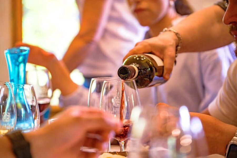 Florence: Chianti E-Bike Tour with Lunch & Two Wine Tastings - What the guide can and cannot do