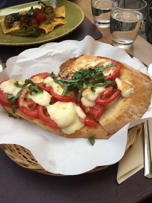 Florence: Chianti E-Bike Tour with Wine Tasting and Lunch - Who should book this Chianti e-bike tour?