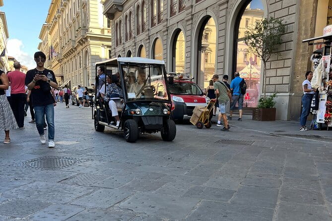 Florence City Center Exclusive Guided Tour w/ Accademia & David - Via dei Calzaiuoli links two very different Florences
