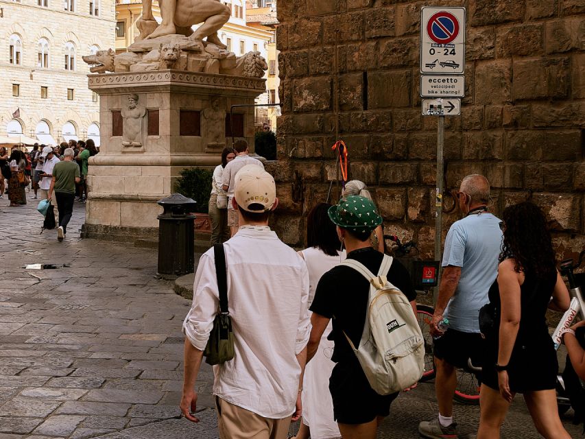 Florence: City Highlights Walking Tour + Wine Windows Option - Medici Stories That Give the City a Human Scale