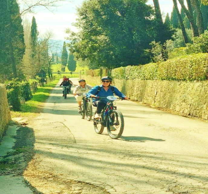 Florence: Country Ebike tour + Wine tasting in organic farm - Tasting Organic Wine at the Family Farm