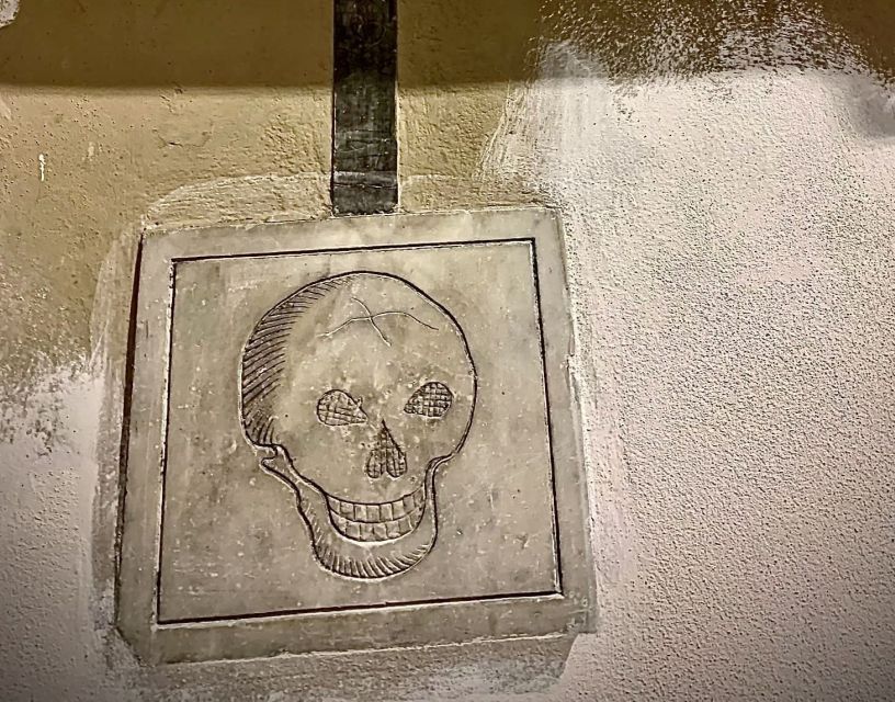 Florence: Dark Mysteries and Legends Guided Walking Tour - Via dei Servi and the dome of Santa Maria del Fiore