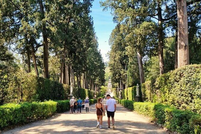 Florence Day Tour: Explore Pisa, Siena & San Gimignano with Lunch - San Gimignano and its medieval towers