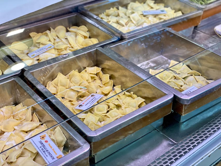 Florence: Duomo area Tasting Food Tour with Local Guide - Artisanal gelato to finish the route