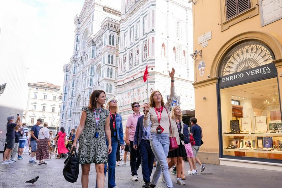 Florence: Duomo Cathedral Guided Tour with Fast-Track Entry - Inside Santa Maria del Fiore with an English-speaking guide