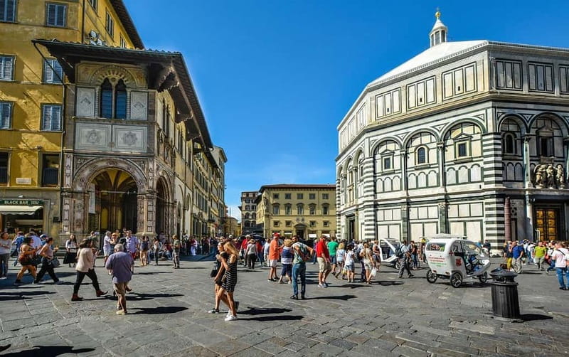 Florence: Duomo Cathedral Priority Entry Ticket & Audio App - The Baptistery and its golden ceiling