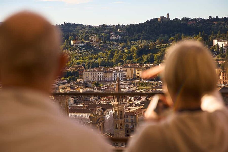 Florence: Duomo Dawn Entry with Key Holder & Dome Climb Tour - Why dawn changes the Duomo visit