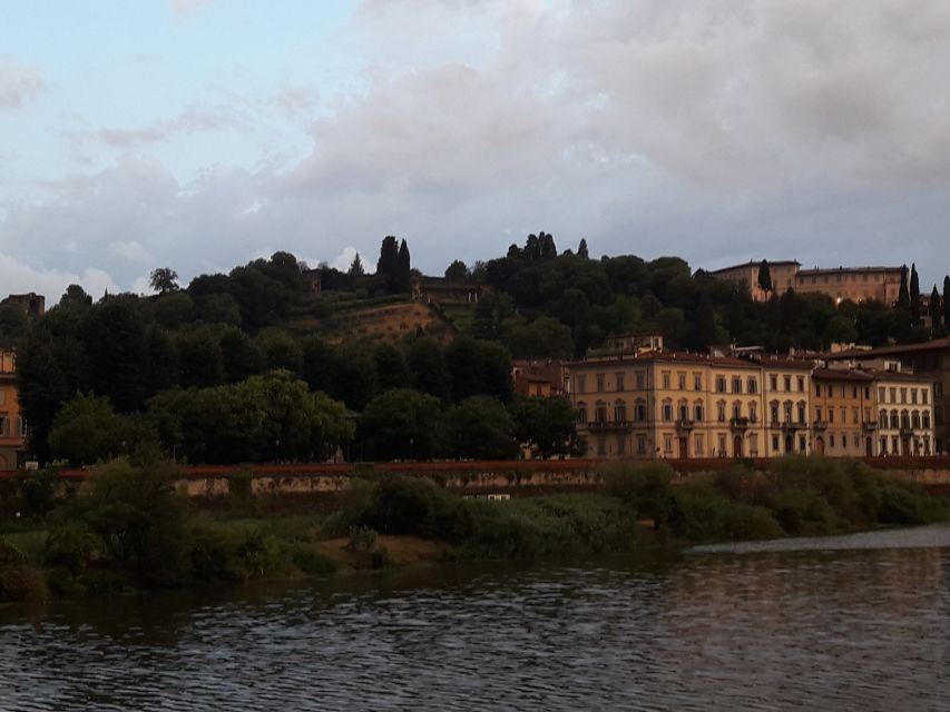 Florence: Eco-Friendly Golf Cart City Tour with Audio Guide - Comfort, bumps, and accessibility