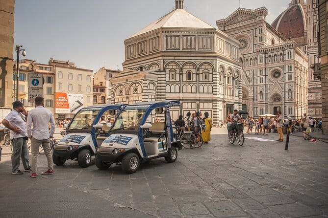 Florence Eco Tour by Electric Golf Cart - Palazzo Pitti and the open space of Piazza Pitti