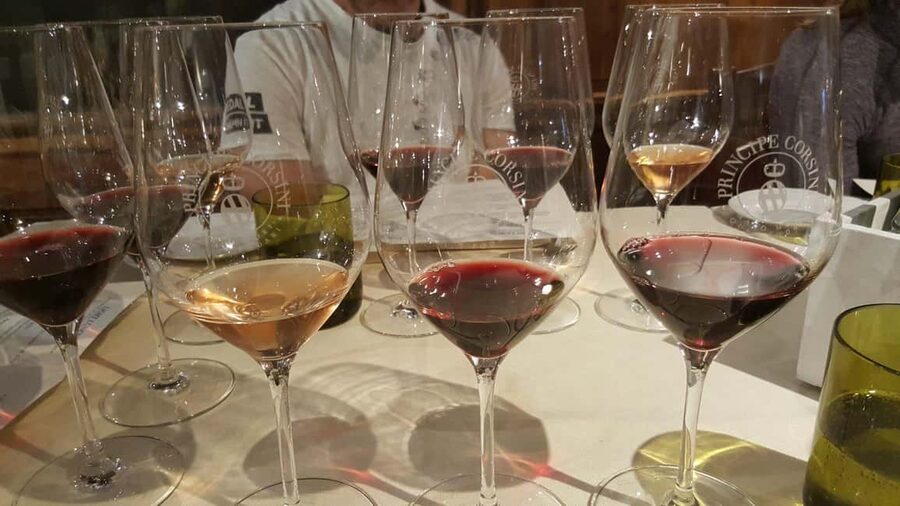 Florence: Exclusive Chianti Wine Tour at 3 Wineries & Lunch - Why the small group matters