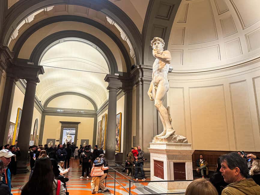 Florence: Exclusive Evening Tour of Michelangelo's David - Entering the Accademia after the daytime rush