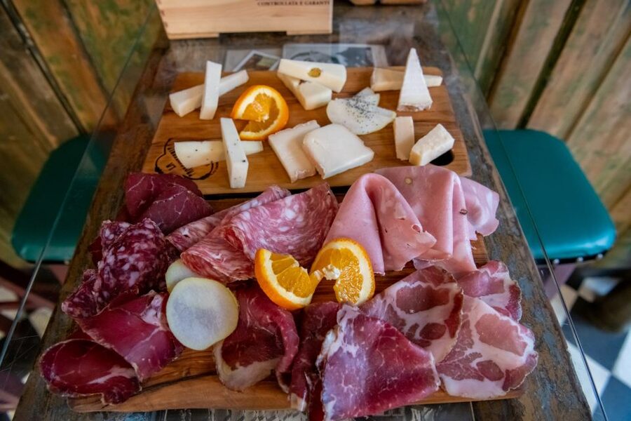 Florence: Flavours of Tuscany Food Tour - Timing, meeting details, and practical planning