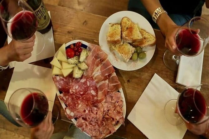 Florence Food & Wine Tour: Tuscan Tastings with Local Guide - Gelato, the sweet break every Florence walk needs