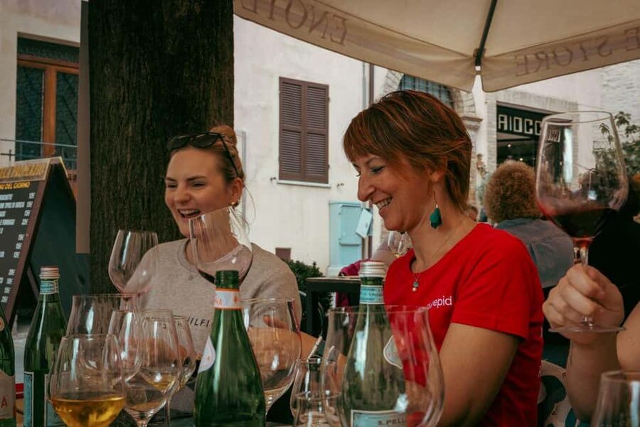 Florence Foodies Tour: Savor Tuscan Flavors & Fine Wine - Traditional dishes and the meaning of cucina povera