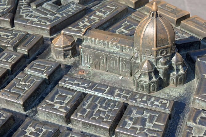 Florence for kids: private tour - The Duomo, Baptistery, and bell tower in 20 minutes