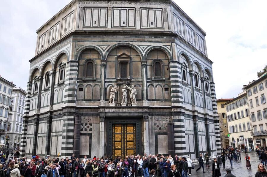 Florence: (French) Walking Tour with a licensed guide - The Duomo complex in one concentrated stop