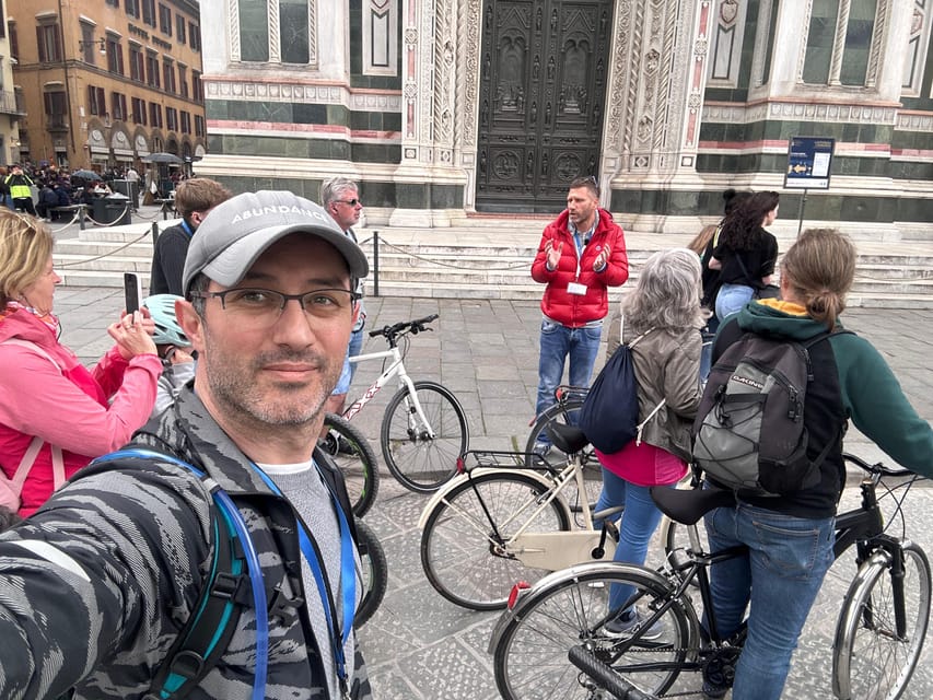Florence: Guided Bike Tour to Discover the Secrets - Piazza della Signoria and the return ride