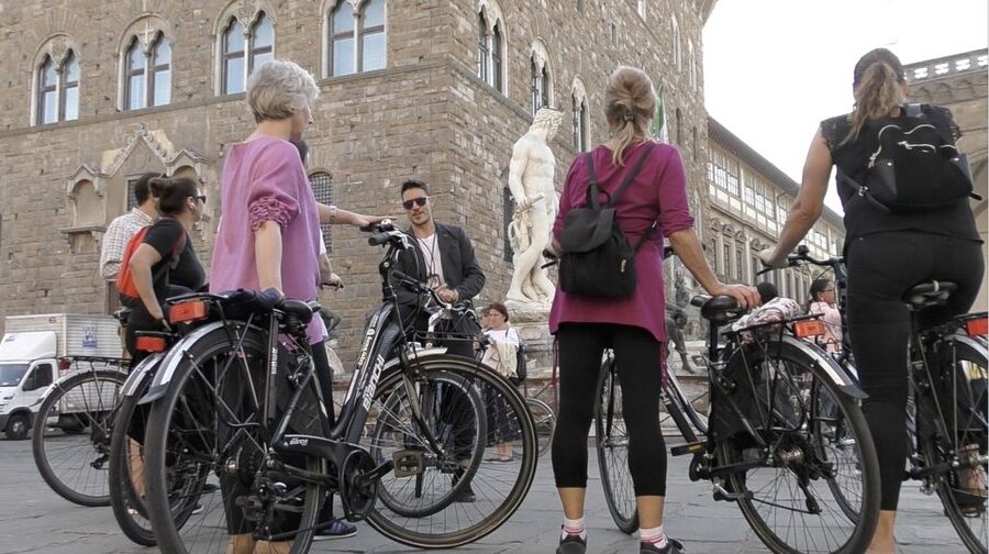 Florence: Guided Bike Tour with Piazzale Michelangelo - Starting at the Duomo and Piazza della Repubblica
