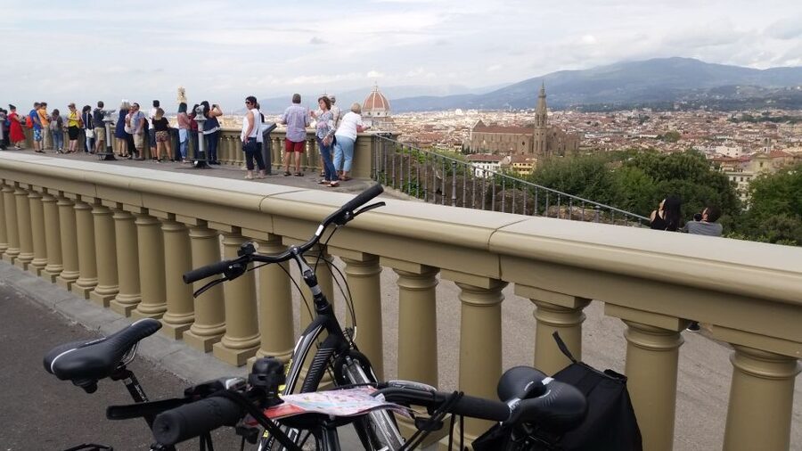 Florence: Guided Bike Tour with Piazzale Michelangelo - Crossing the river through Santo Spirito