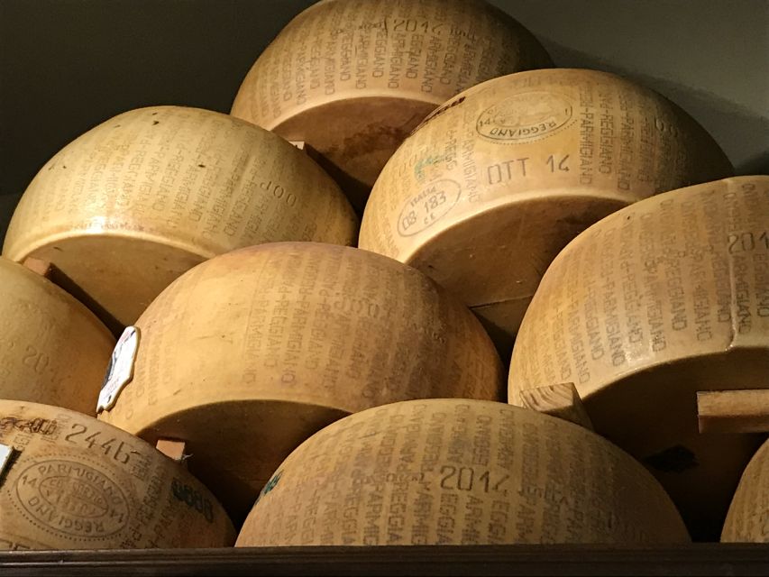 Florence: Guided Food Tour with Fiorentina Steak and Wine - Antico Ristoro Perditempo: cheese and regional beginnings