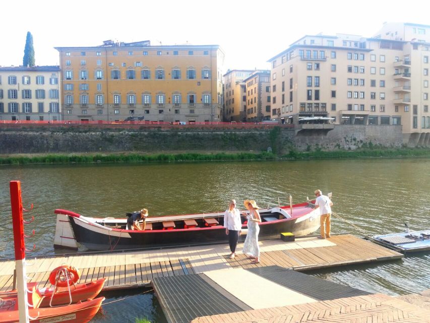 Florence: Guided Gondola Boat Tour with a Glass of Wine - Under Ponte Vecchio, Florence’s great bridge