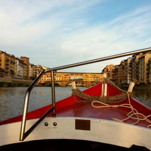 Florence: Guided Gondola Boat Tour with a Glass of Wine - What the one-hour length means for value