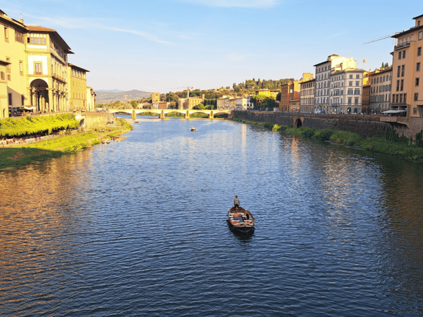Florence: Guided Gondola Boat Tour with a Glass of Wine - Who should book this Florence boat ride
