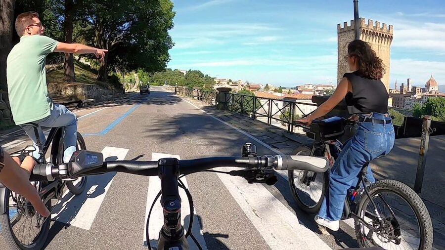 Florence: Guided Tour by E-Bike with Gelato & optional Lunch - What $68 gets you