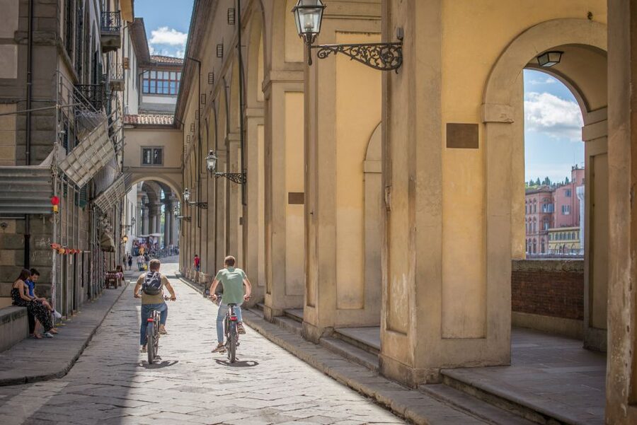 Florence: Guided Tour by E-Bike with Gelato & optional Lunch - Piazza della Signoria, the Uffizi, and Ponte Vecchio