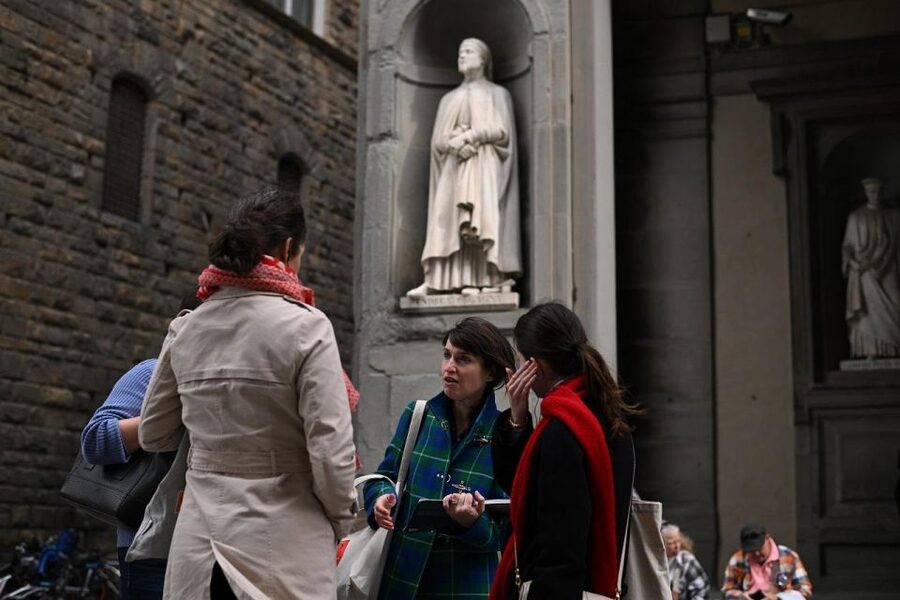 Florence: Guided Tour of Medici Family Secrets and Chapels - Piazza del Duomo and Florence’s public stage
