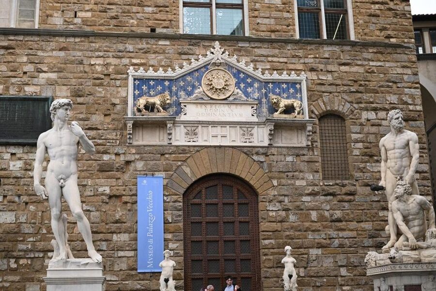 Florence: Guided Tour of Medici Family Secrets and Chapels - The guides make the difference
