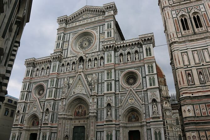 Florence: Guided tour of Santa Maria Del Fiore - Inside Santa Maria del Fiore