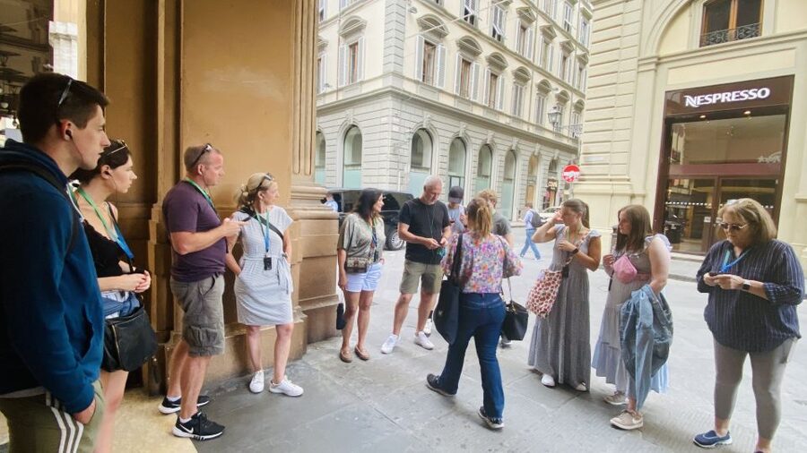 Florence: Guided Walking Tour - Crossing Ponte Vecchio