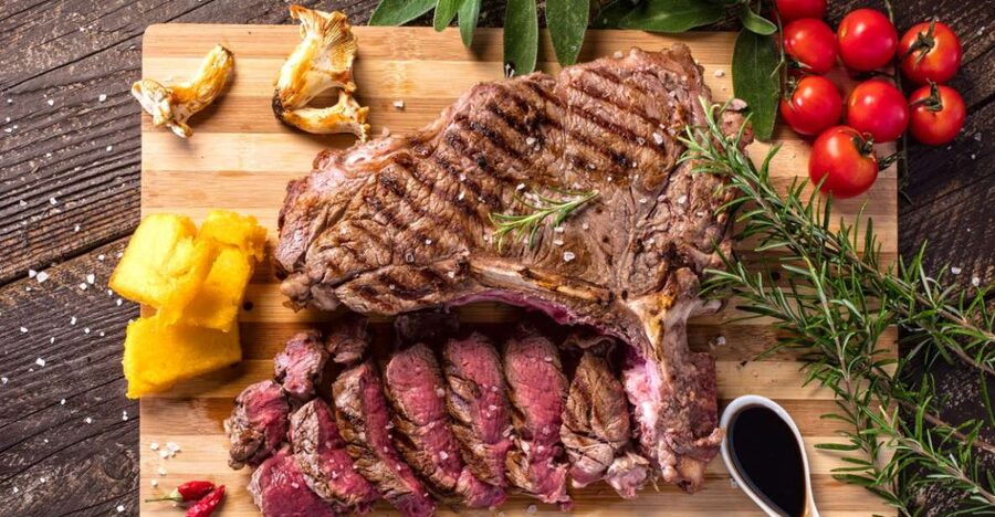 Florence: Guided Walking Tour with Fiorentina Steak Dinner - Following the Medici family through Florence