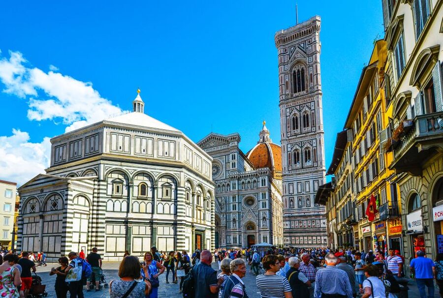 Florence: Guided Walking Tour with Fiorentina Steak Dinner - Language, group size, and access