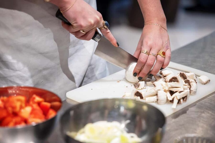 Florence: Handmade Pasta & Dessert Class with Unlimited Wine - Lunch, dinner, and the timing details
