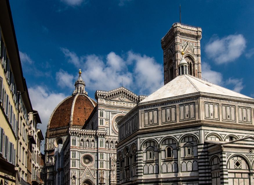 Florence: Highlights and Small-Group Accademia Tour - Piazza della Signoria and the Medici story
