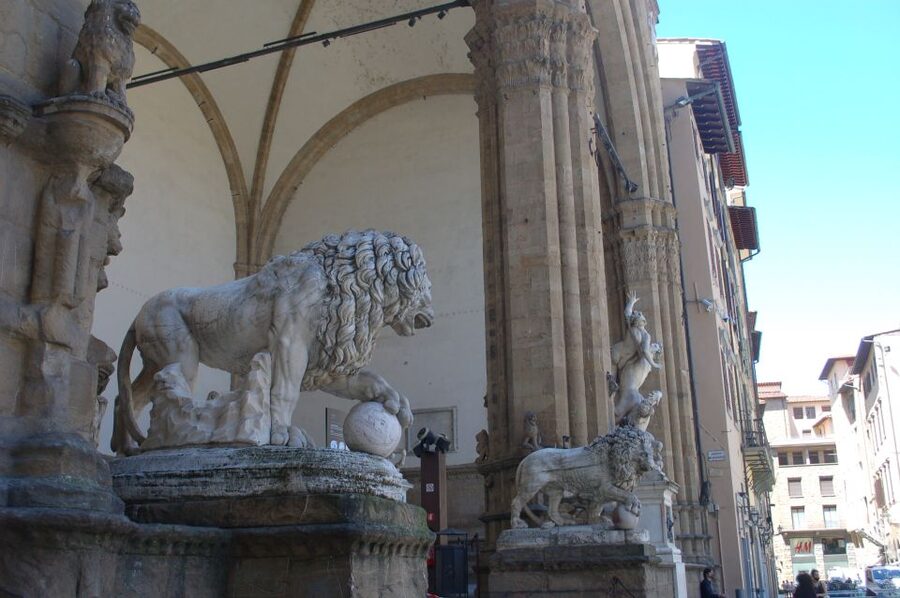 Florence: Highlights and Small-Group Accademia Tour - Ponte Santa Trinita and the best bridge photograph