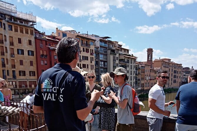 Florence Highlights: Guided Walking Tour of the Historic Center - A church, a market, and the city’s political heart
