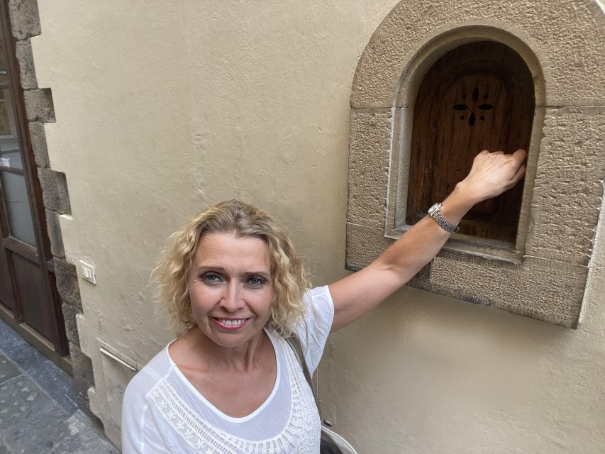 Florence historical centre and legends tour for small groups - Playing your luck at Mercato del Porcellino