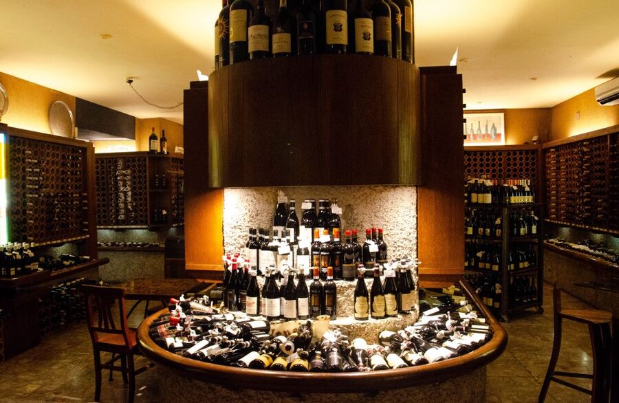 Florence: History Walking Tour with Wine Tasting - What the guide can add to the experience