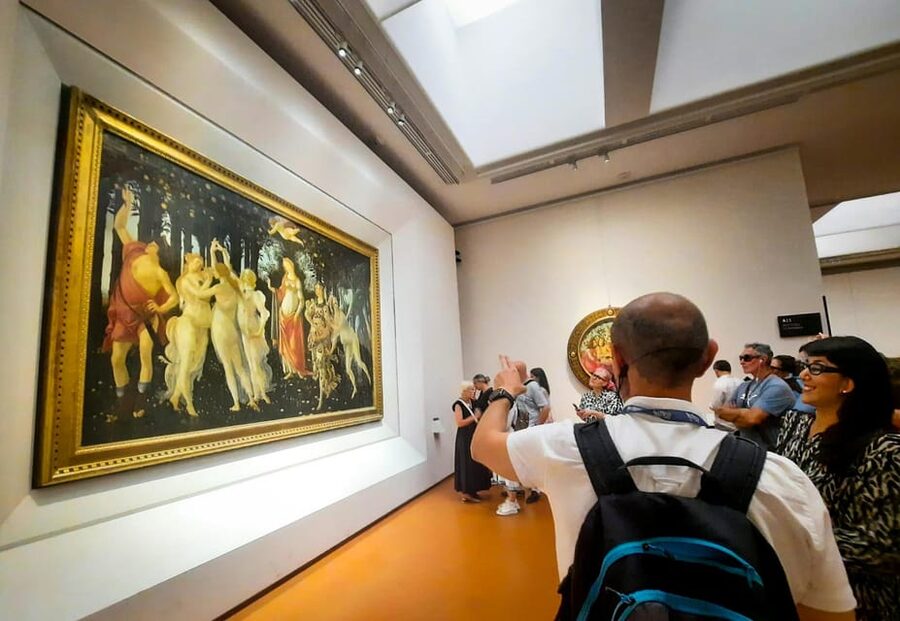 Florence in one Day: Walking Tour with Uffizi and Accademia - Key points at a glance