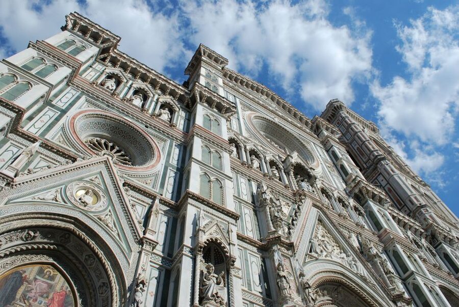 Florence in one Day: Walking Tour with Uffizi and Accademia - Lunch between the two museums