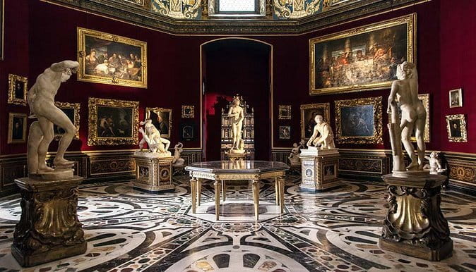 Florence in one day with a localGuide: David-City walk-Uffizi - The Uffizi, from Botticelli to Caravaggio