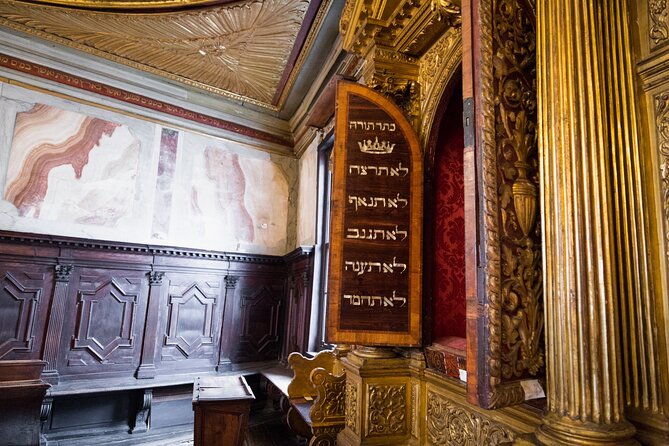 Florence Jewish Quarter History Private Walking Tour - Piazza della Repubblica and the former ghetto