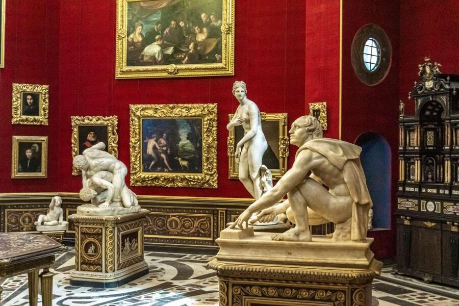 Florence: Leonardo da Vinci Guided Walking Tour with Museum - What the guides add to the experience
