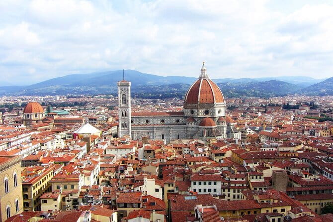 Florence: Luxury Duomo Cathedral Private Walking Tour - Timing, crowds, and a short visit