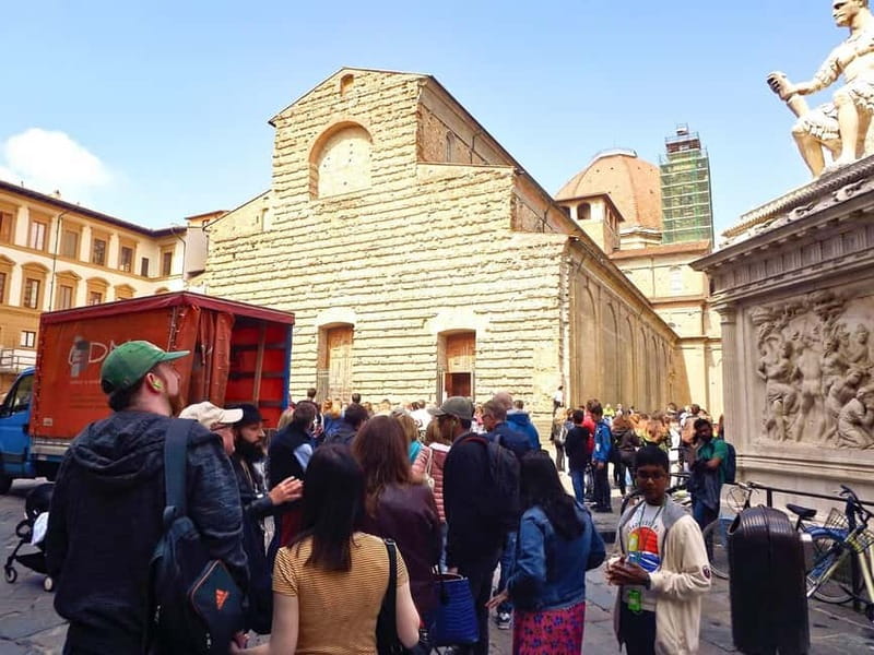 Florence: Medici Family Guided Walking Tour - Gelato and the optional Tuscan wine stop