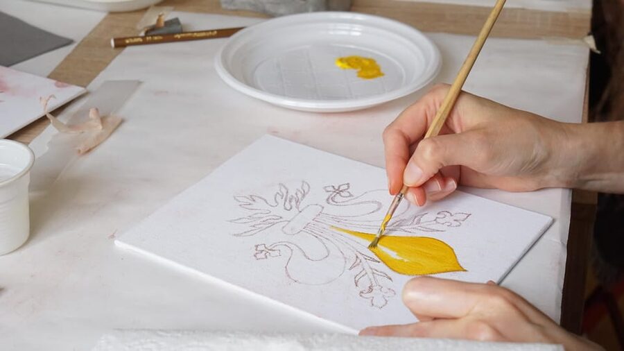 Florence: Painting experience, create your Florentine Lily! - Stage two: transferring the lily design to canvas